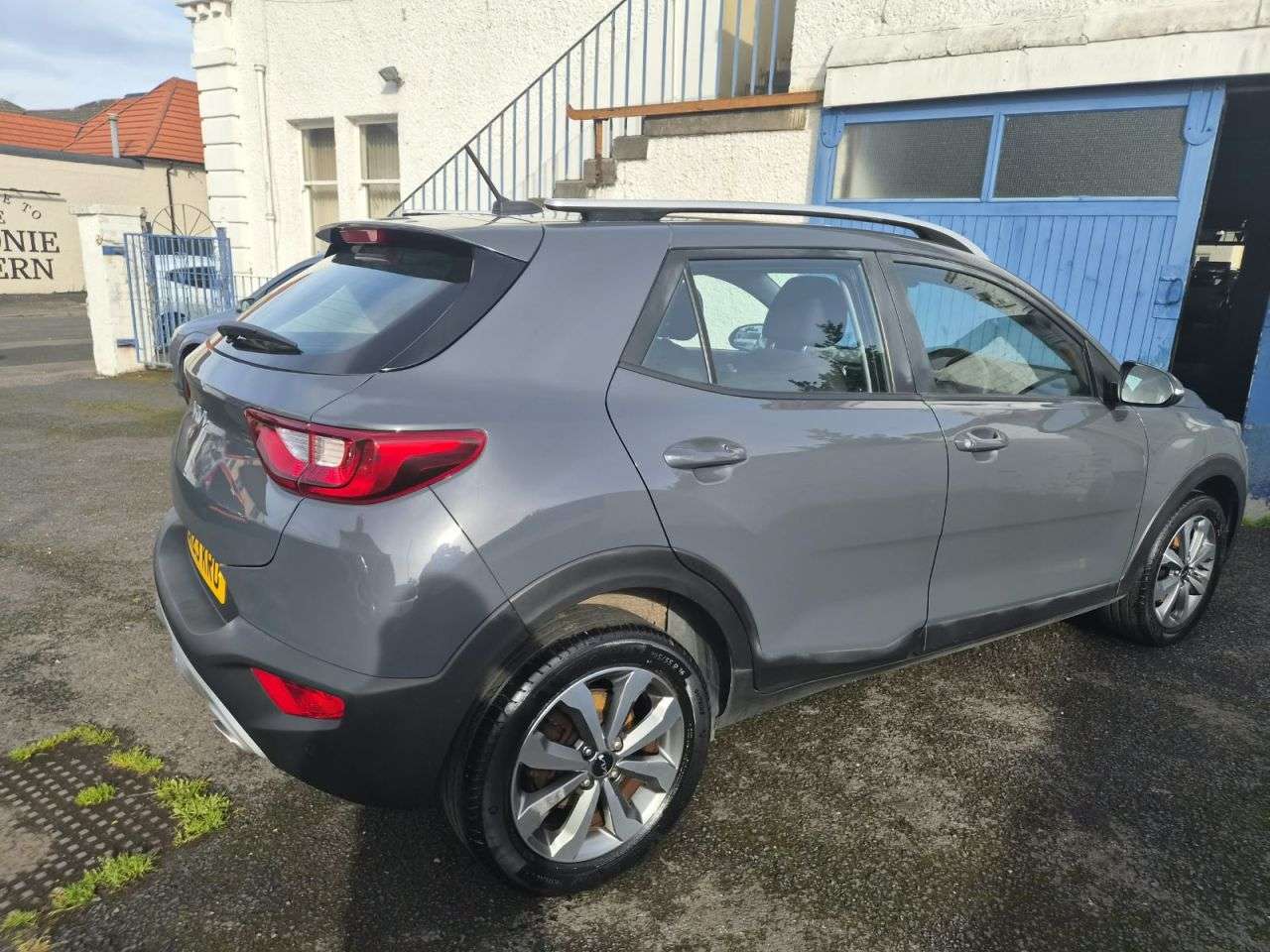 A 2023 KIA STONIC 1.0 T-GDi 2 SUV 5dr Petrol Manual Euro 6 (s/s) (99 bhp) A 2023 KIA STONIC 1.0 T-GDi 2 SUV 5dr Petrol Manual Euro 6 (s/s) (99 bhp)