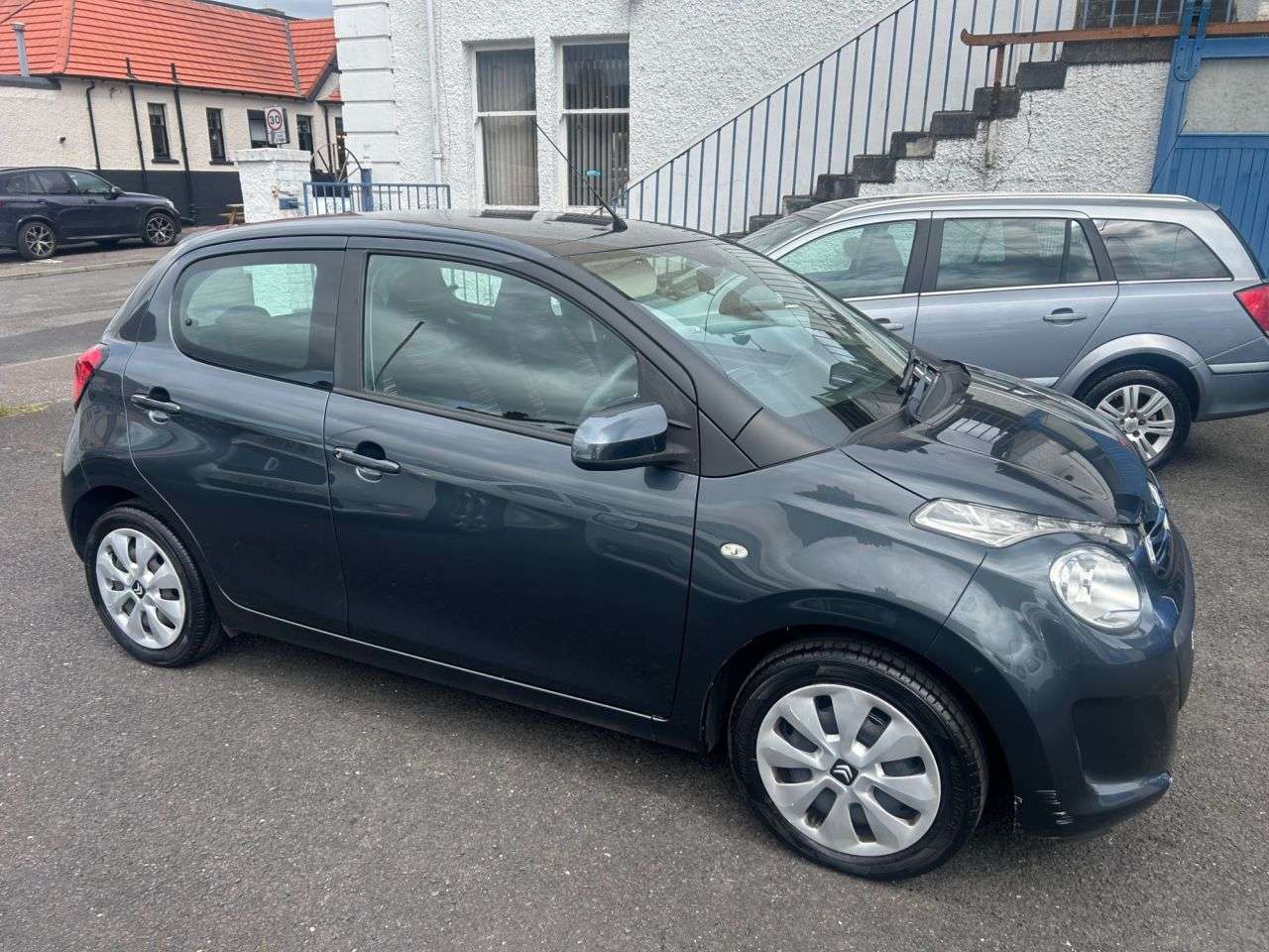 A 2019 CITROEN C1 1.0 VTi Feel Hatchback 5dr Petrol Manual Euro 6 (s/s) (72 ps) A 2019 CITROEN C1 1.0 VTi Feel Hatchback 5dr Petrol Manual Euro 6 (s/s) (72 ps)