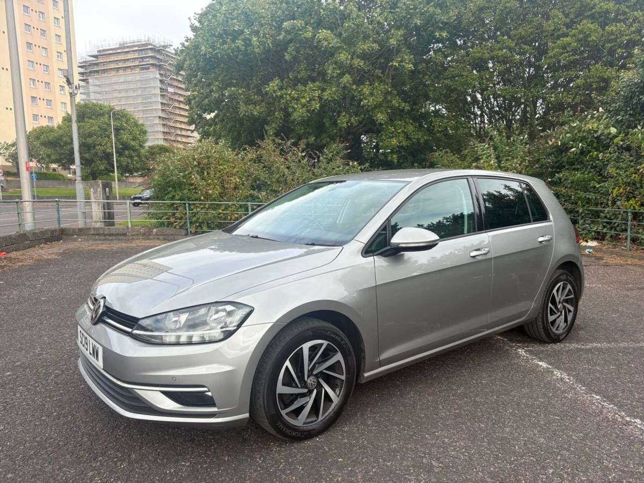 A 2019 VOLKSWAGEN GOLF 1.6 TDI Match Hatchback 5dr Diesel Manual Euro 6 (s/s) (115 ps) A 2019 VOLKSWAGEN GOLF 1.6 TDI Match Hatchback 5dr Diesel Manual Euro 6 (s/s) (115 ps)