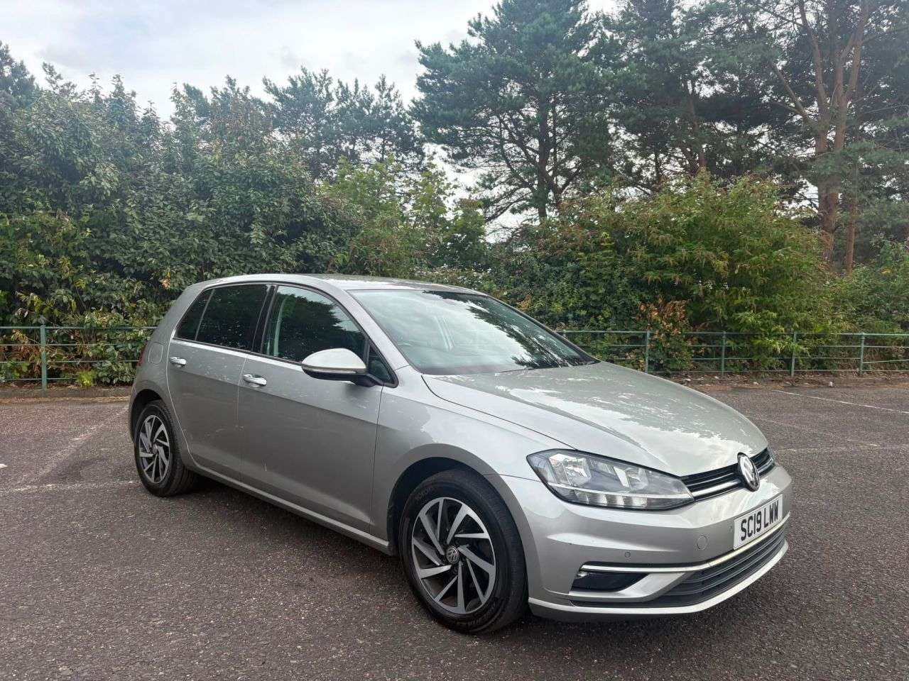 A 2019 VOLKSWAGEN GOLF 1.6 TDI Match Hatchback 5dr Diesel Manual Euro 6 (s/s) (115 ps) A 2019 VOLKSWAGEN GOLF 1.6 TDI Match Hatchback 5dr Diesel Manual Euro 6 (s/s) (115 ps)