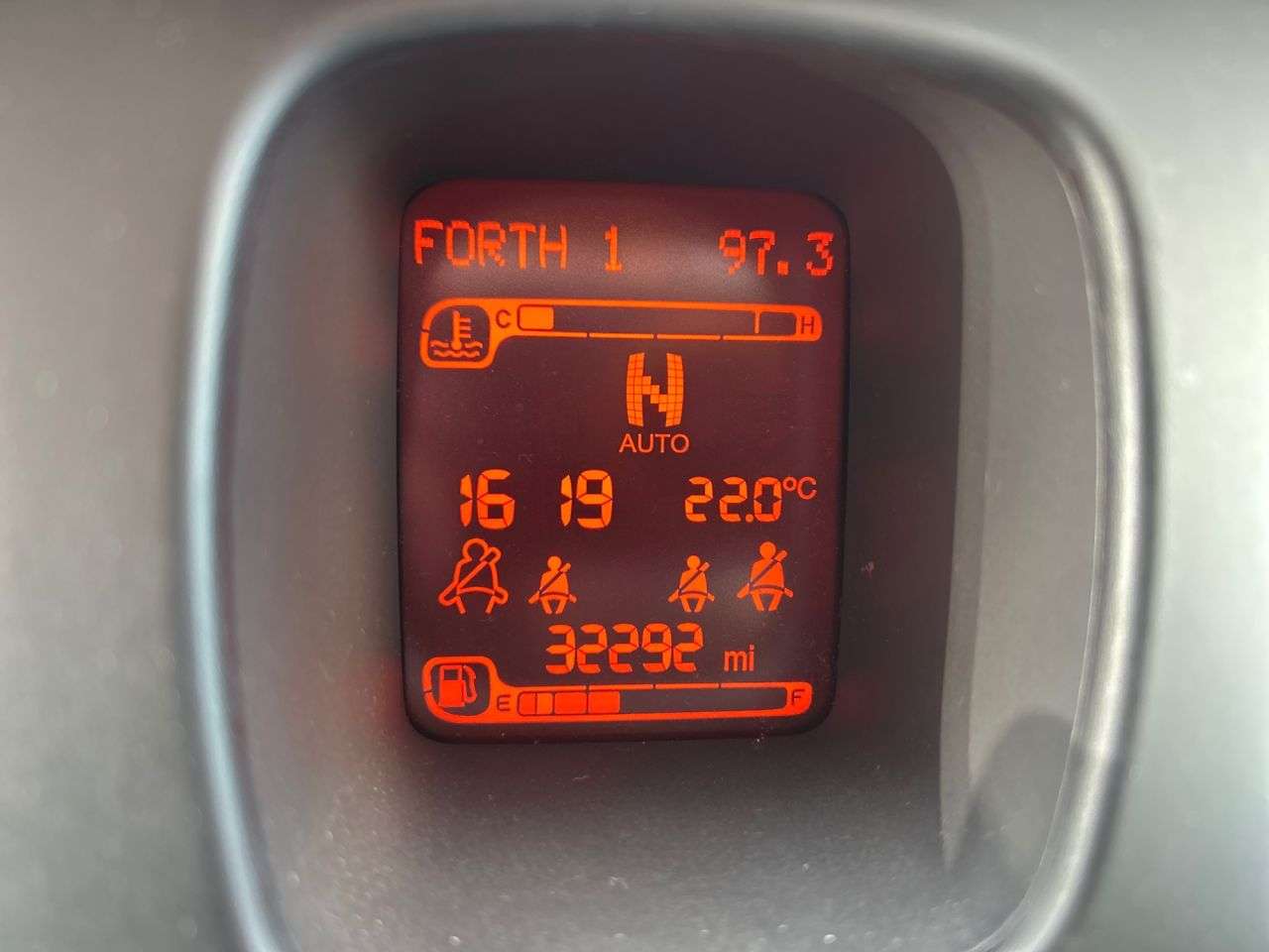 A 2016 FIAT PANDA 0.9 TwinAir Lounge Hatchback 5dr Petrol Dualogic Euro 6 (s/s) (85 bhp) A 2016 FIAT PANDA 0.9 TwinAir Lounge Hatchback 5dr Petrol Dualogic Euro 6 (s/s) (85 bhp)