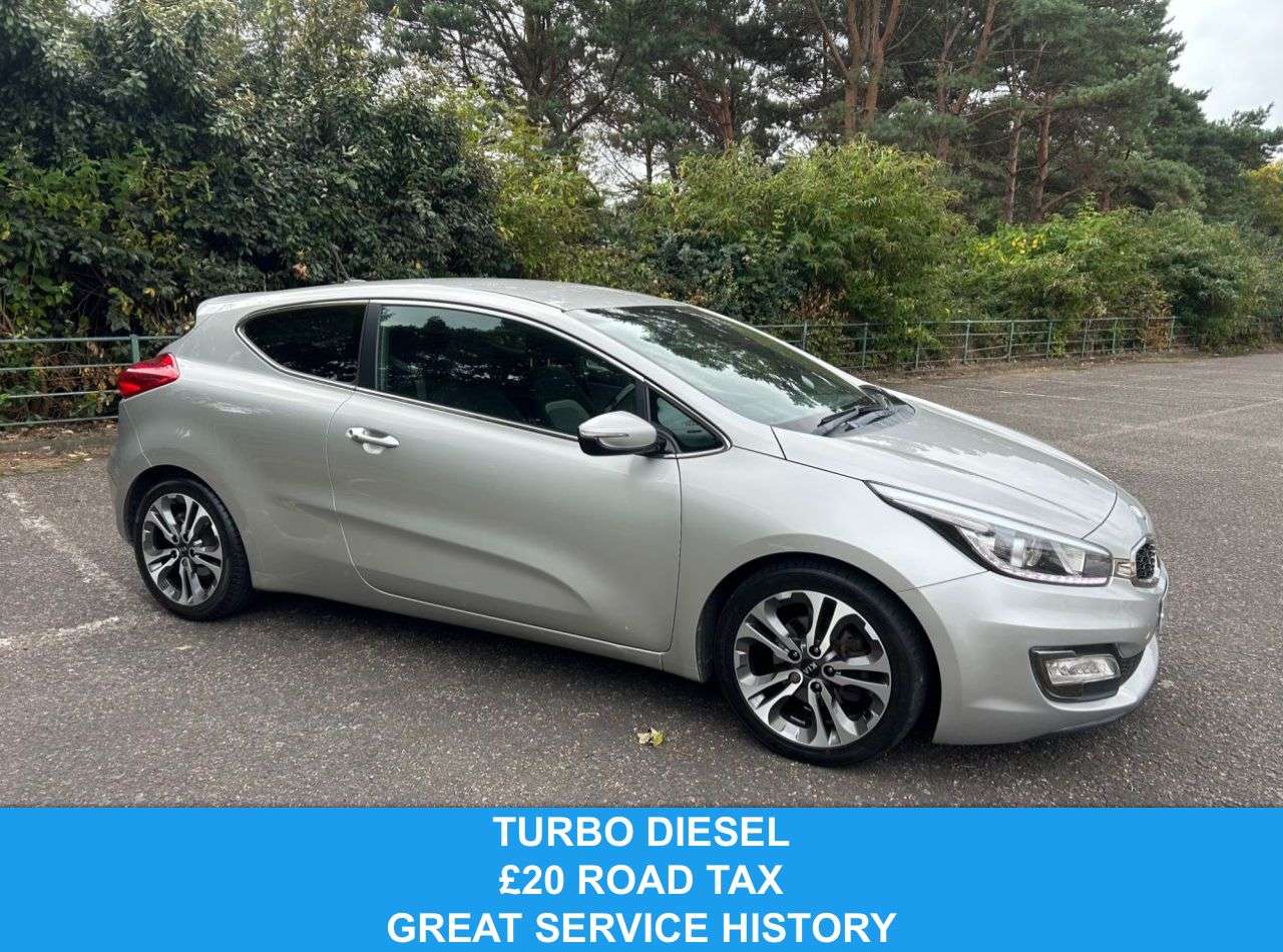 A 2013 KIA PROCEED 1.6 CRDi EcoDynamics SE Hatchback 3dr Diesel Manual Euro 5 (s/s) (126 bhp) A 2013 KIA PROCEED 1.6 CRDi EcoDynamics SE Hatchback 3dr Diesel Manual Euro 5 (s/s) (126 bhp)