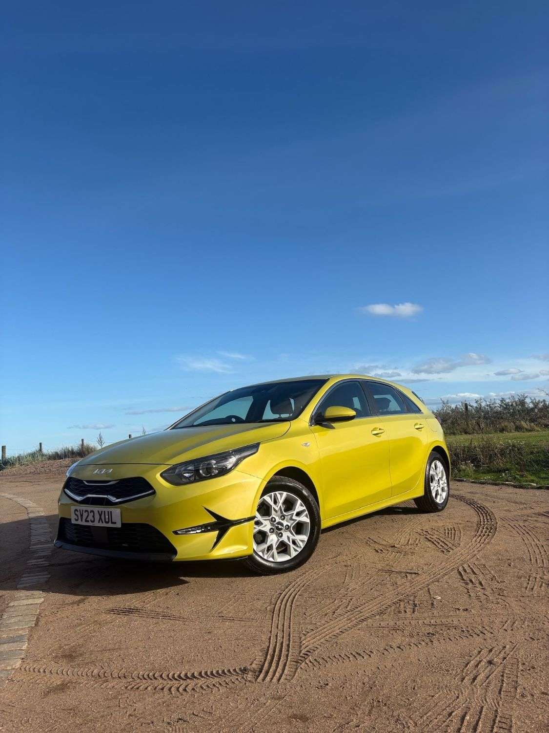 A 2023 KIA CEED 1.5 T-GDi 2 Hatchback 5dr Petrol Manual Euro 6 (s/s) Non-ADAP (158 bhp) A 2023 KIA CEED 1.5 T-GDi 2 Hatchback 5dr Petrol Manual Euro 6 (s/s) Non-ADAP (158 bhp)