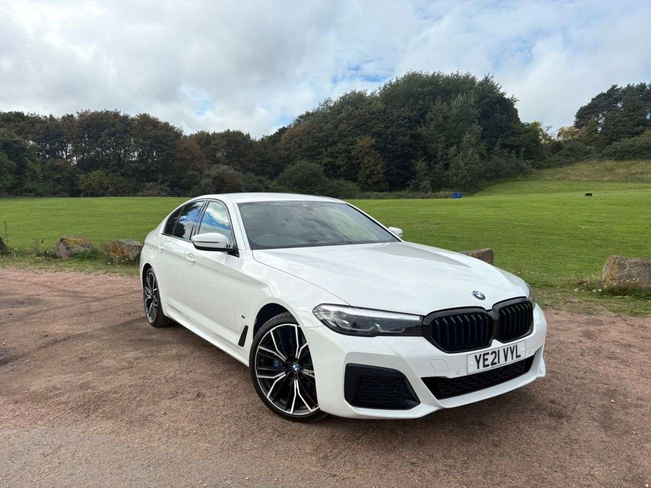 A 2021 BMW 5 SERIES 2.0 530e 12kWh M Sport Saloon 4dr Petrol Plug-in Hybrid Steptronic Euro 6 ( A 2021 BMW 5 SERIES 2.0 530e 12kWh M Sport Saloon 4dr Petrol Plug-in Hybrid Steptronic Euro 6 (