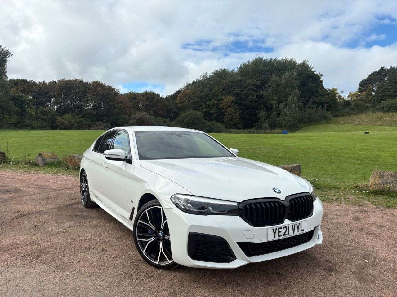 A 2021 BMW 5 SERIES 2.0 530e 12kWh M Sport Saloon 4dr Petrol Plug-in Hybrid Steptronic Euro 6 ( A 2021 BMW 5 SERIES 2.0 530e 12kWh M Sport Saloon 4dr Petrol Plug-in Hybrid Steptronic Euro 6 (