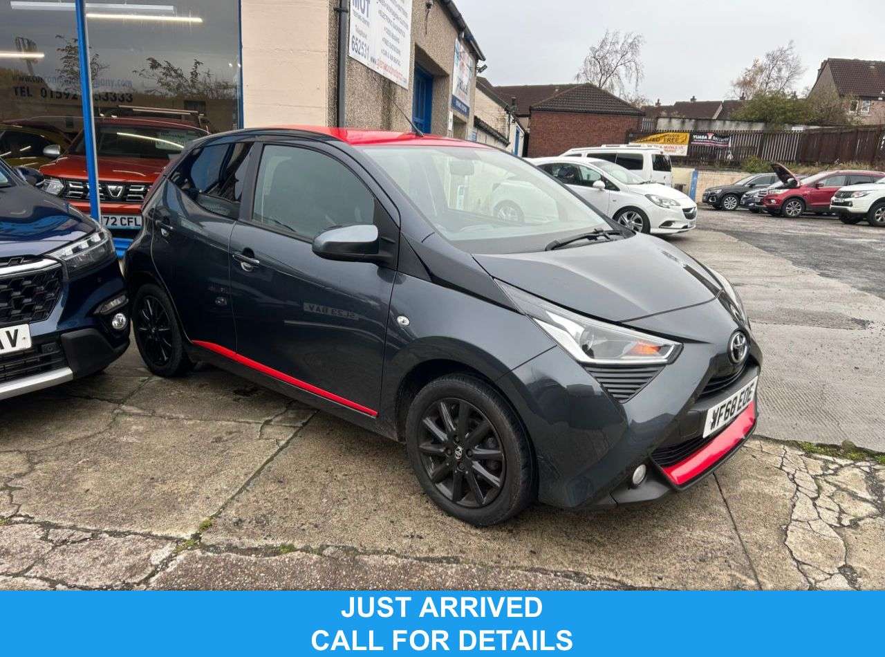 A 2018 TOYOTA AYGO 1.0 VVT-i x-press Hatchback 5dr Petrol Manual Euro 6 (71 ps) A 2018 TOYOTA AYGO 1.0 VVT-i x-press Hatchback 5dr Petrol Manual Euro 6 (71 ps)