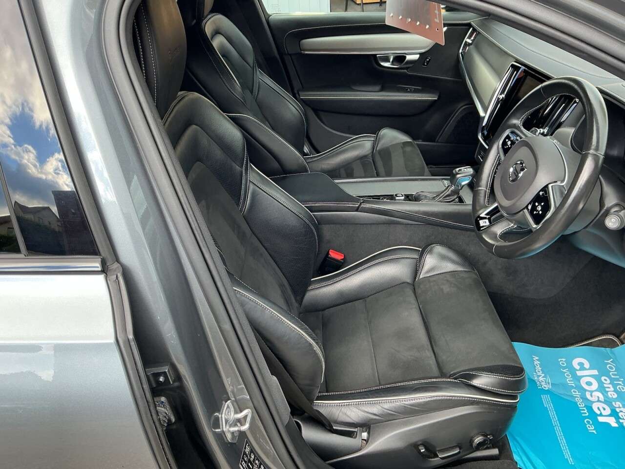 2019 VOLVO V90 2019 VOLVO V90