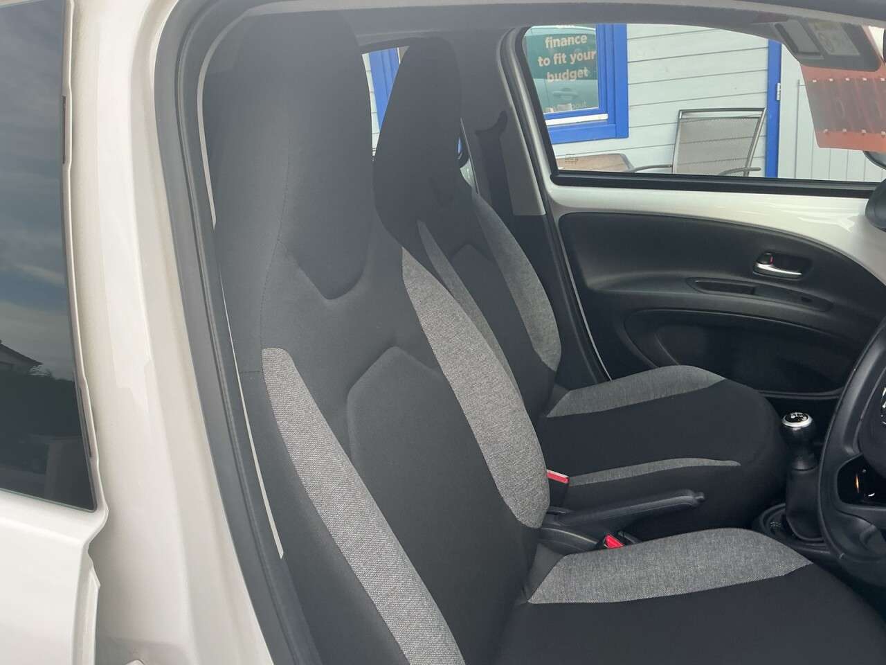 2023 TOYOTA AYGO X 2023 TOYOTA AYGO X