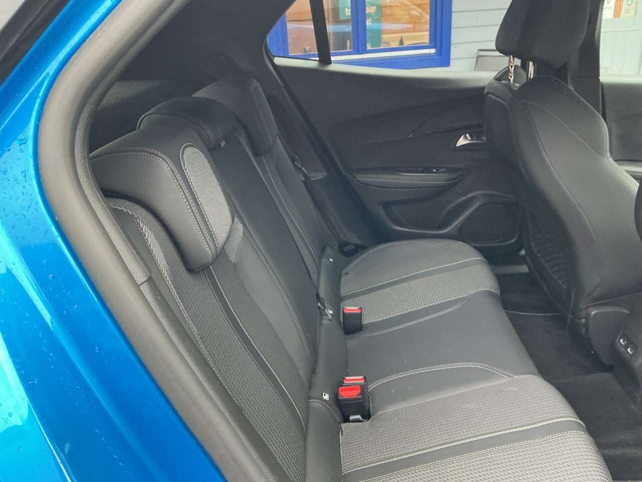 2023 PEUGEOT 2008 2023 PEUGEOT 2008