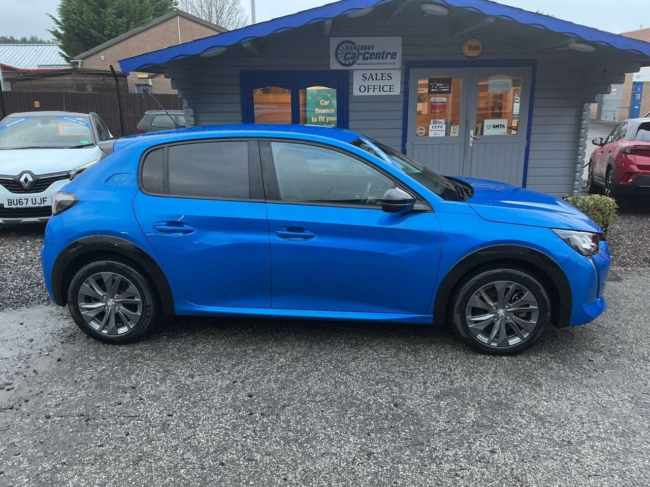 A 2022 PEUGEOT E-208 50kWh Allure Premium Hatchback 5dr Electric Auto (7kW Charger) (136 ps) Low A 2022 PEUGEOT E-208 50kWh Allure Premium Hatchback 5dr Electric Auto (7kW Charger) (136 ps) Low