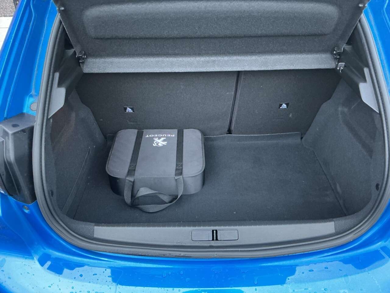 2022 PEUGEOT E-208 2022 PEUGEOT E-208