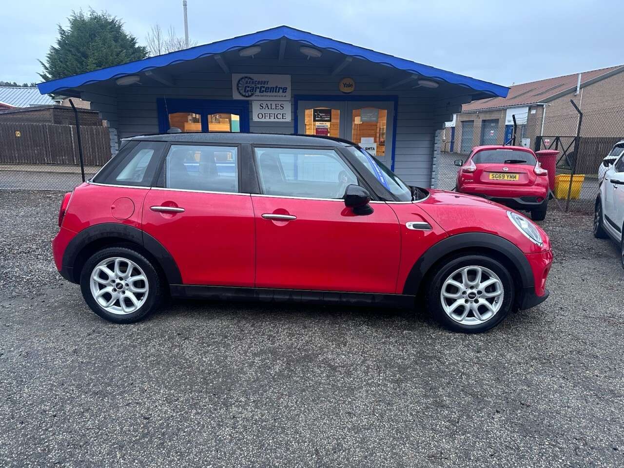 A 2018 MINI HATCH 1.5 Cooper Hatchback 5dr Petrol Manual Euro 6 (s/s) (136 ps) Call us now fo A 2018 MINI HATCH 1.5 Cooper Hatchback 5dr Petrol Manual Euro 6 (s/s) (136 ps) Call us now fo