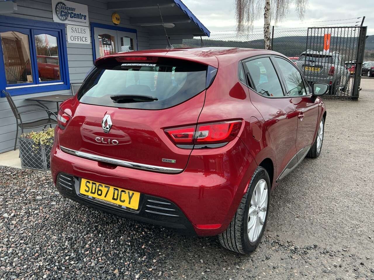 A 2017 RENAULT CLIO 1.5 dCi Dynamique Nav Hatchback 5dr Diesel Manual Euro 6 (s/s) (90 ps) Free A 2017 RENAULT CLIO 1.5 dCi Dynamique Nav Hatchback 5dr Diesel Manual Euro 6 (s/s) (90 ps) Free