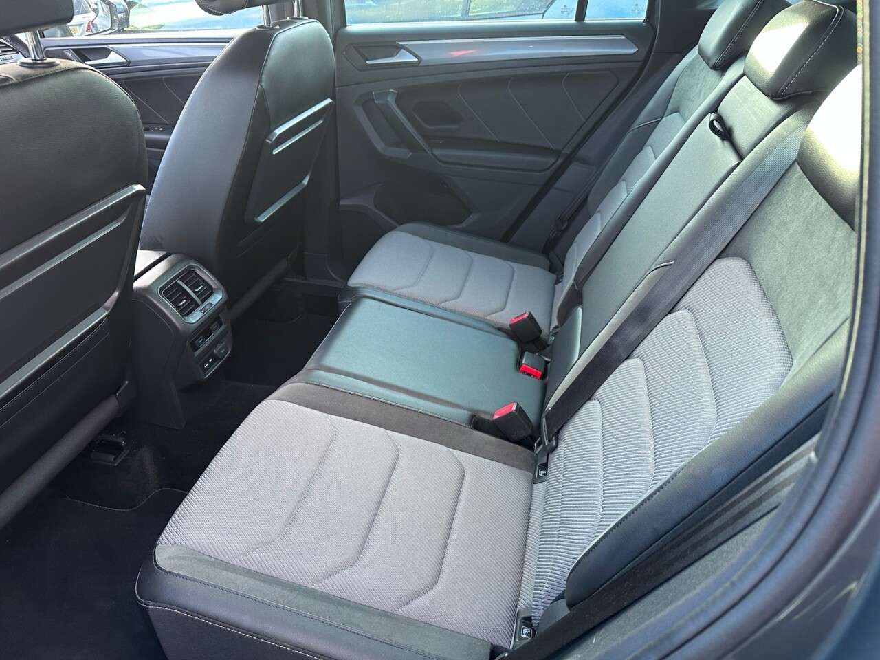 2019 VOLKSWAGEN TIGUAN 2019 VOLKSWAGEN TIGUAN
