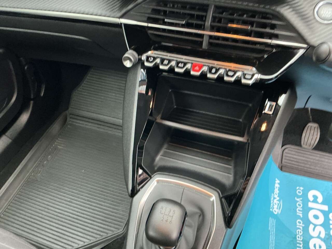 2020 PEUGEOT 2008 2020 PEUGEOT 2008