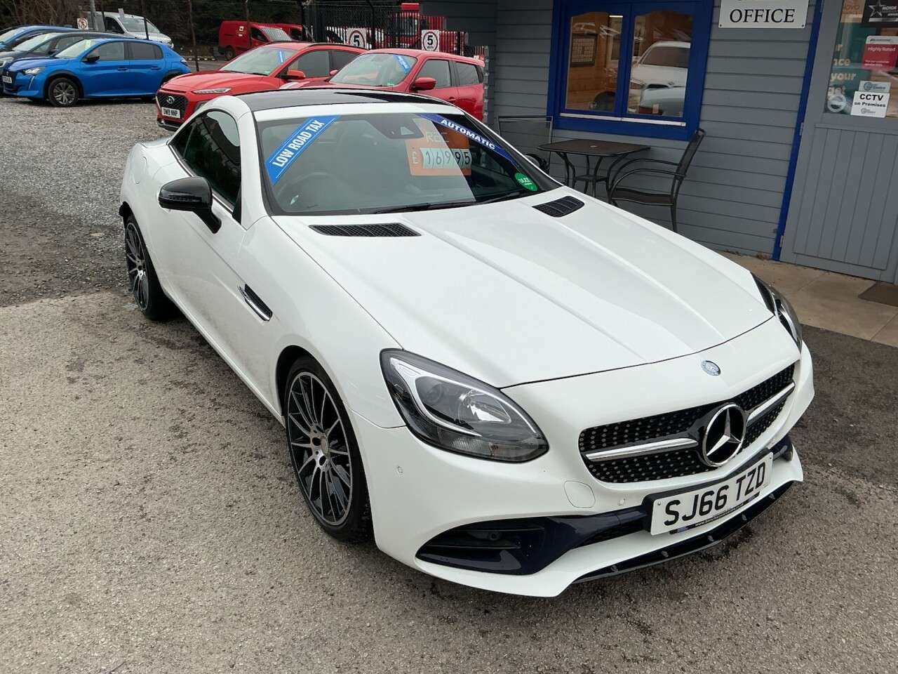A 2016 MERCEDES-BENZ SLC 2.1 SLC250d AMG Line Convertible 2dr Diesel G-Tronic Euro 6 (s/s) (204 ps) A 2016 MERCEDES-BENZ SLC 2.1 SLC250d AMG Line Convertible 2dr Diesel G-Tronic Euro 6 (s/s) (204 ps)
