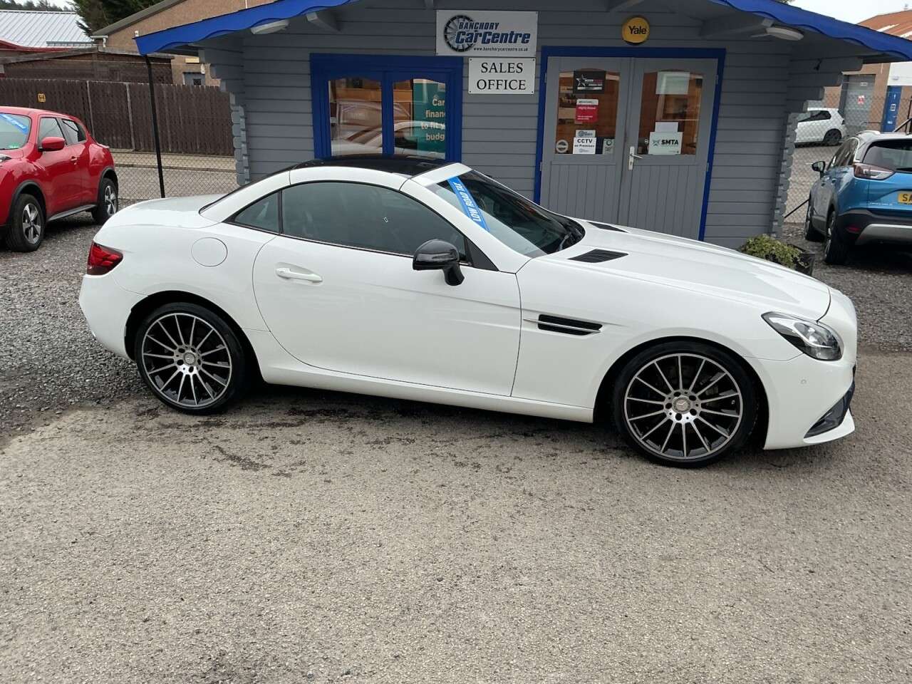 A 2016 MERCEDES-BENZ SLC 2.1 SLC250d AMG Line Convertible 2dr Diesel G-Tronic Euro 6 (s/s) (204 ps) A 2016 MERCEDES-BENZ SLC 2.1 SLC250d AMG Line Convertible 2dr Diesel G-Tronic Euro 6 (s/s) (204 ps)