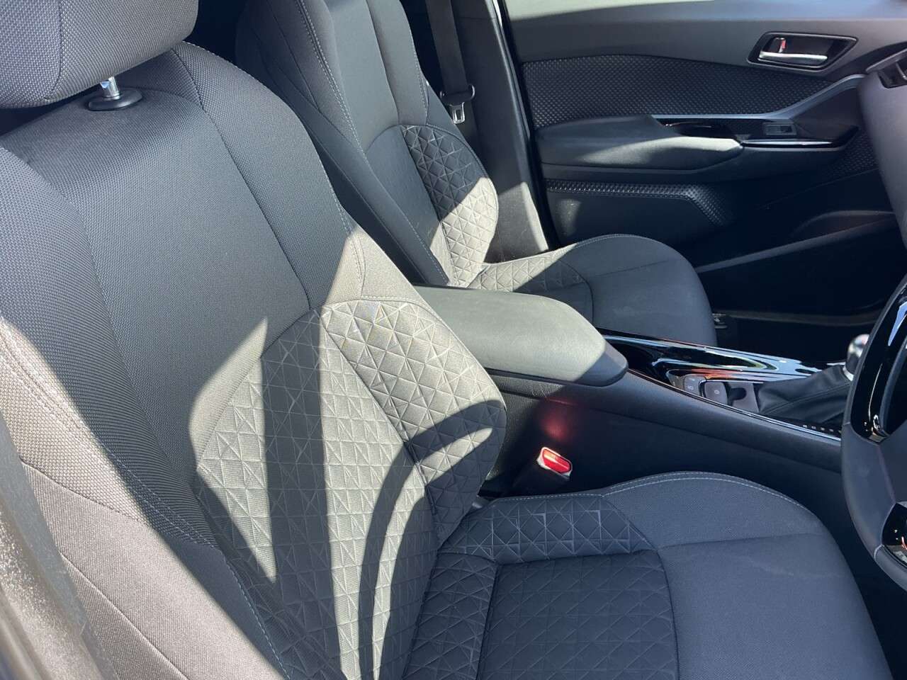 2021 TOYOTA C-HR 2021 TOYOTA C-HR