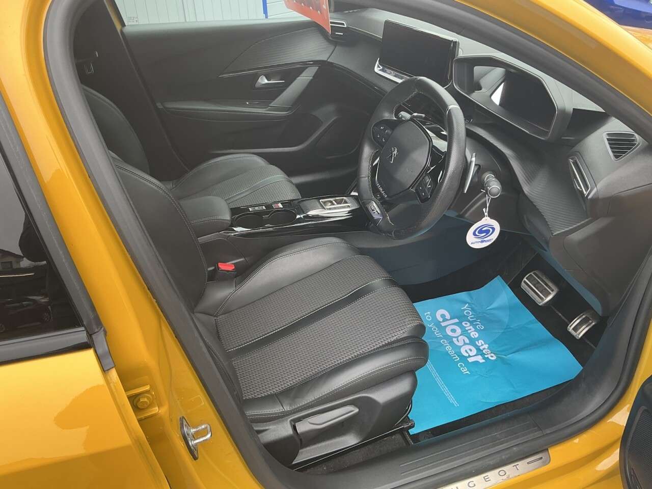 2023 PEUGEOT 208 2023 PEUGEOT 208