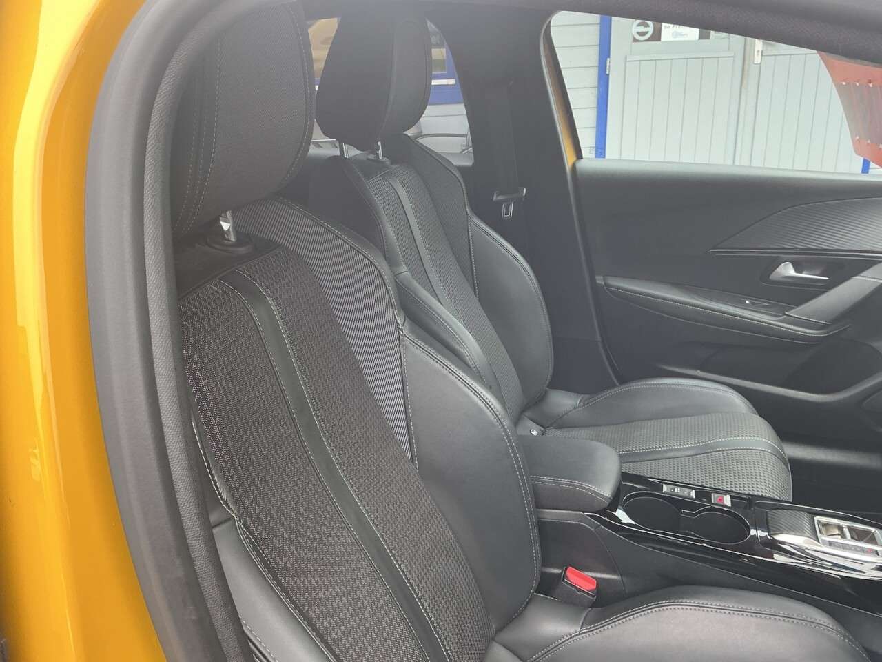 2023 PEUGEOT 208 2023 PEUGEOT 208