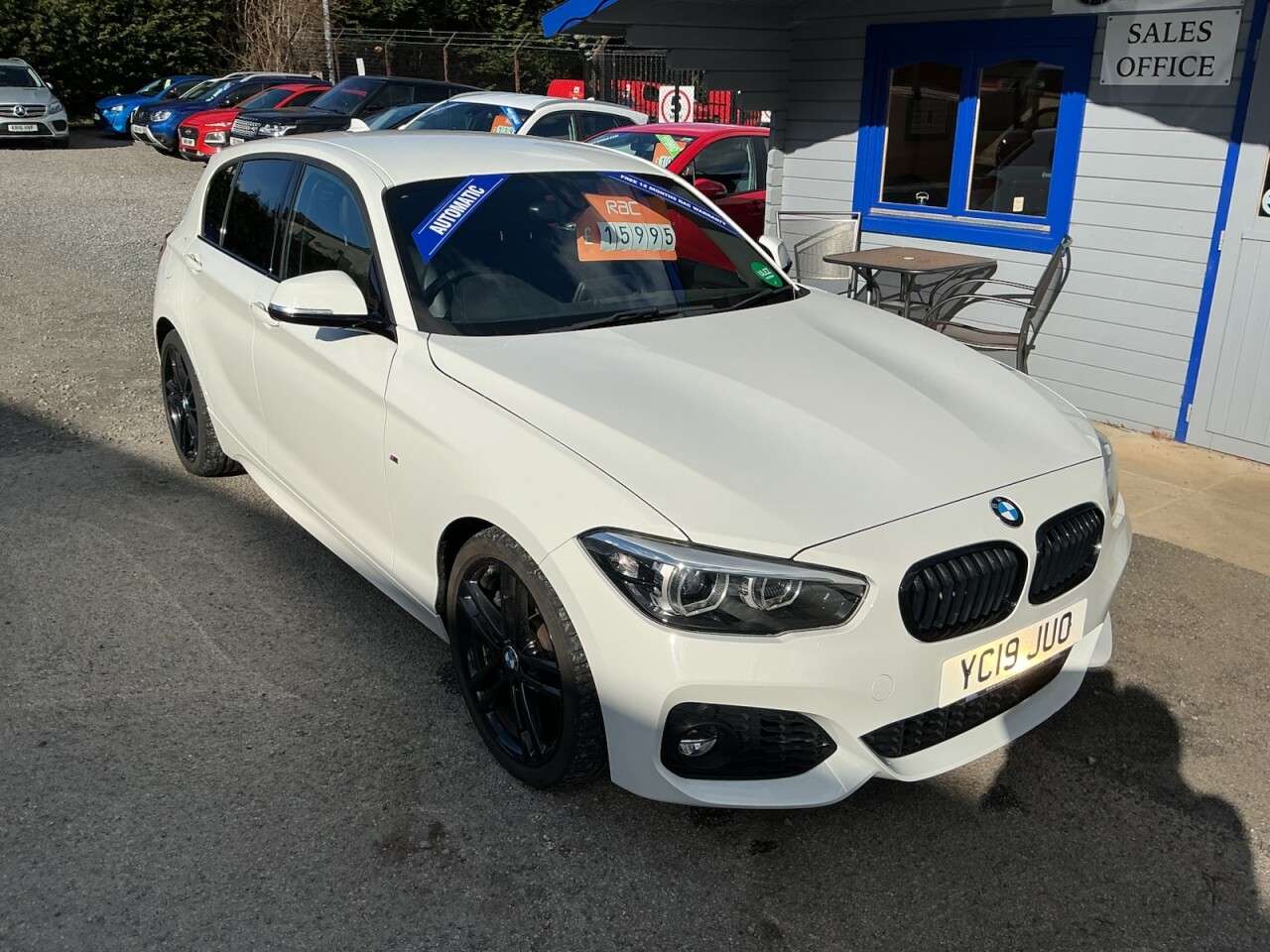 A 2019 BMW 1 SERIES 1.5 118i GPF M Sport Shadow Edition Hatchback 5dr Petrol Auto Euro 6 (s/s) A 2019 BMW 1 SERIES 1.5 118i GPF M Sport Shadow Edition Hatchback 5dr Petrol Auto Euro 6 (s/s)