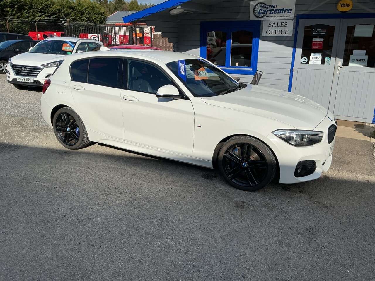 A 2019 BMW 1 SERIES 1.5 118i GPF M Sport Shadow Edition Hatchback 5dr Petrol Auto Euro 6 (s/s) A 2019 BMW 1 SERIES 1.5 118i GPF M Sport Shadow Edition Hatchback 5dr Petrol Auto Euro 6 (s/s)