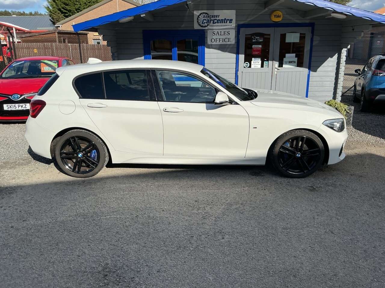 A 2019 BMW 1 SERIES 1.5 118i GPF M Sport Shadow Edition Hatchback 5dr Petrol Auto Euro 6 (s/s) A 2019 BMW 1 SERIES 1.5 118i GPF M Sport Shadow Edition Hatchback 5dr Petrol Auto Euro 6 (s/s)
