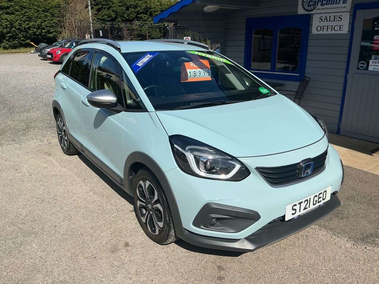 A 2021 HONDA JAZZ 1.5 h i-MMD Crosstar EX Hatchback 5dr Petrol Hybrid eCVT Euro 6 (s/s) (107 A 2021 HONDA JAZZ 1.5 h i-MMD Crosstar EX Hatchback 5dr Petrol Hybrid eCVT Euro 6 (s/s) (107