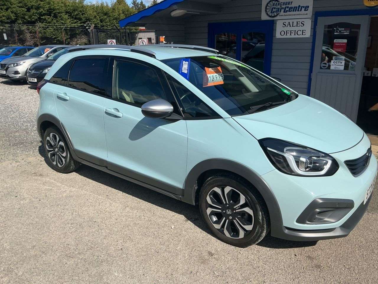 A 2021 HONDA JAZZ 1.5 h i-MMD Crosstar EX Hatchback 5dr Petrol Hybrid eCVT Euro 6 (s/s) (107 A 2021 HONDA JAZZ 1.5 h i-MMD Crosstar EX Hatchback 5dr Petrol Hybrid eCVT Euro 6 (s/s) (107