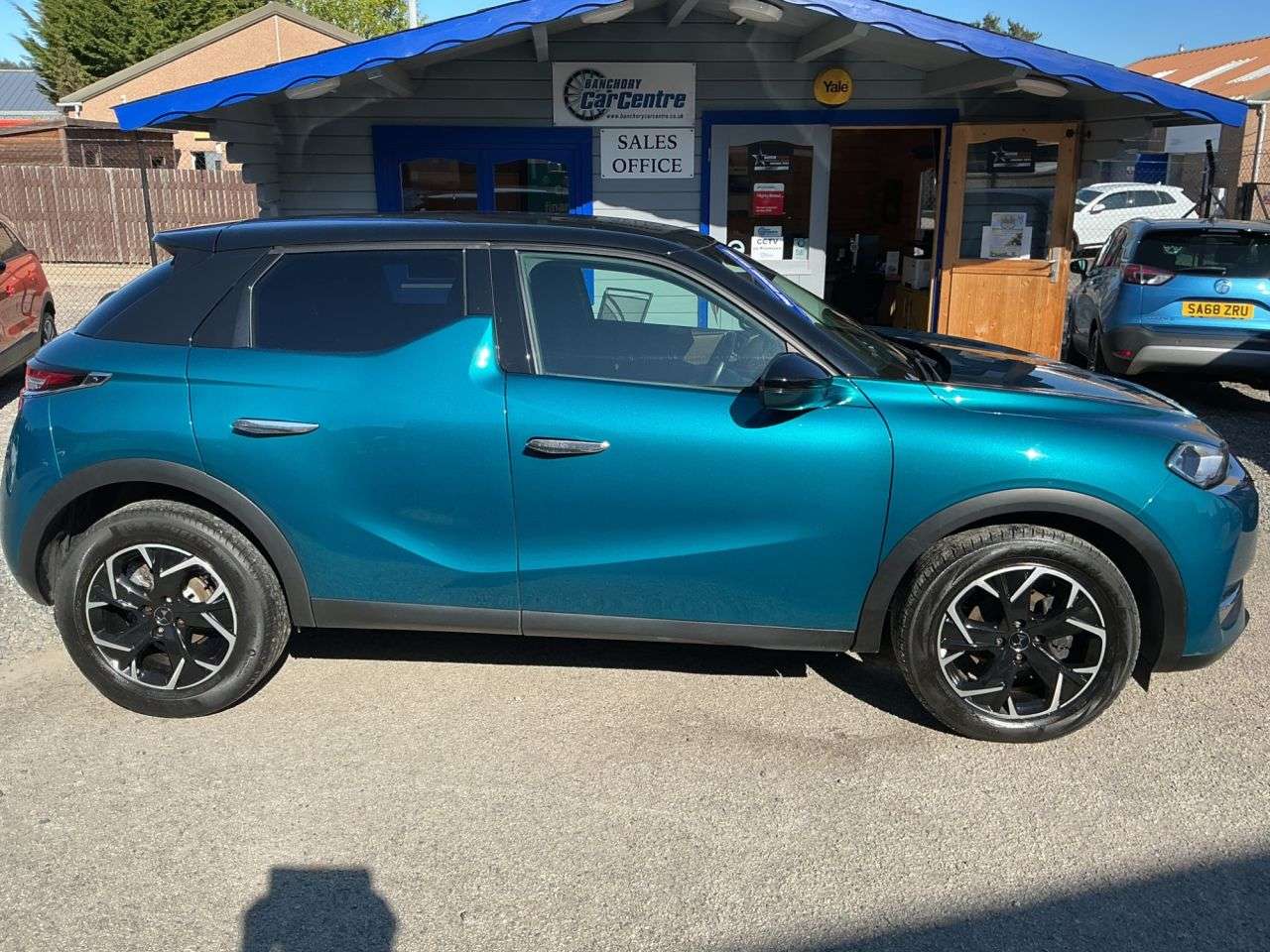 A 2020 DS AUTOMOBILES DS 3 CROSSBACK 1.2 PureTech Prestige Crossback 5dr Petrol Manual Euro 6 (s/s) (100 ps) Cal A 2020 DS AUTOMOBILES DS 3 CROSSBACK 1.2 PureTech Prestige Crossback 5dr Petrol Manual Euro 6 (s/s) (100 ps) Cal