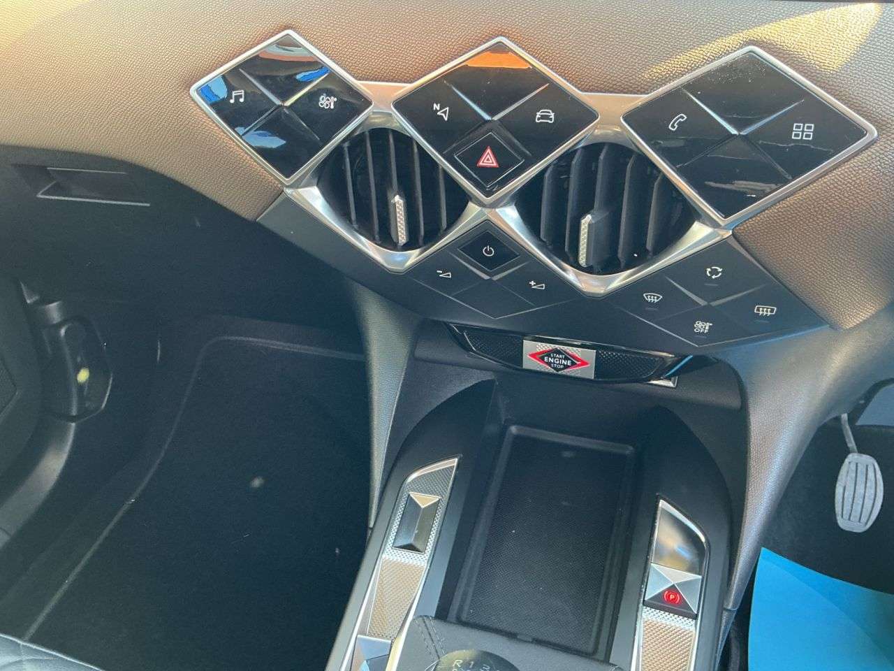 2020 DS AUTOMOBILES DS 3 CROSSBACK 2020 DS AUTOMOBILES DS 3 CROSSBACK