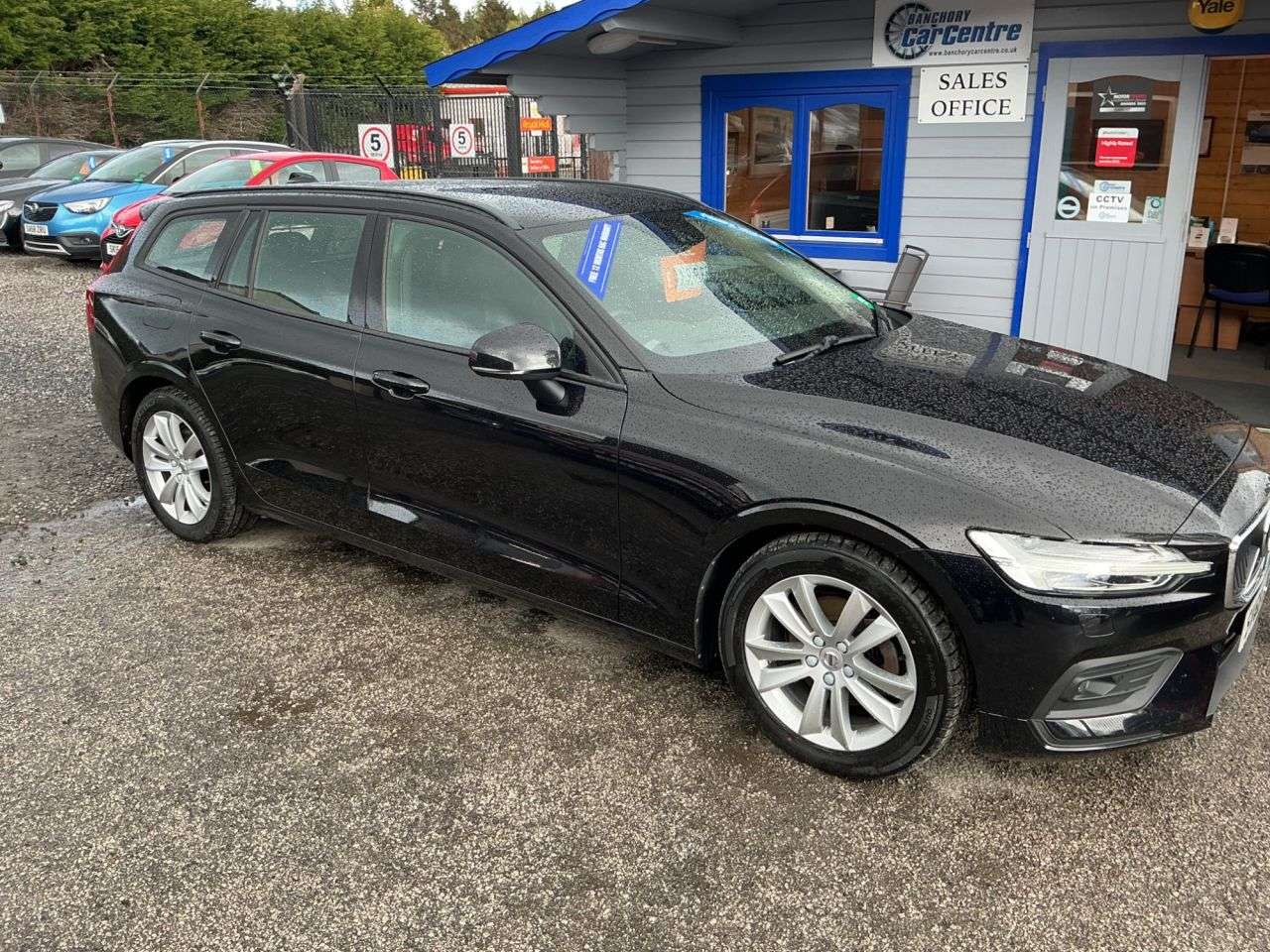 A 2018 VOLVO V60 2.0 D4 Momentum Pro Estate 5dr Diesel Manual Euro 6 (s/s) (190 ps) Very Low A 2018 VOLVO V60 2.0 D4 Momentum Pro Estate 5dr Diesel Manual Euro 6 (s/s) (190 ps) Very Low