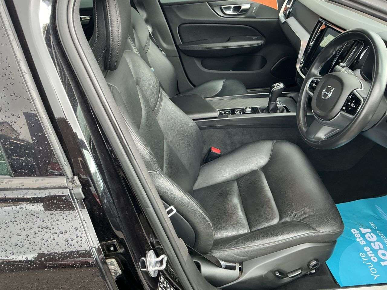 2018 VOLVO V60 2018 VOLVO V60