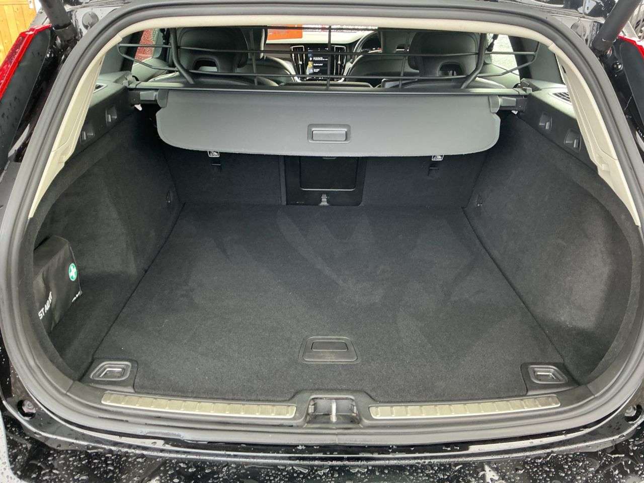 2018 VOLVO V60 2018 VOLVO V60