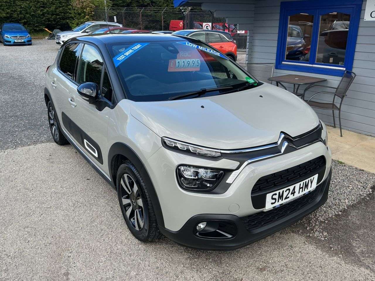 A 2024 CITROEN C3 1.2 PureTech PLUS Hatchback 5dr Petrol Manual Euro 6 (s/s) (83 ps) Call us A 2024 CITROEN C3 1.2 PureTech PLUS Hatchback 5dr Petrol Manual Euro 6 (s/s) (83 ps) Call us