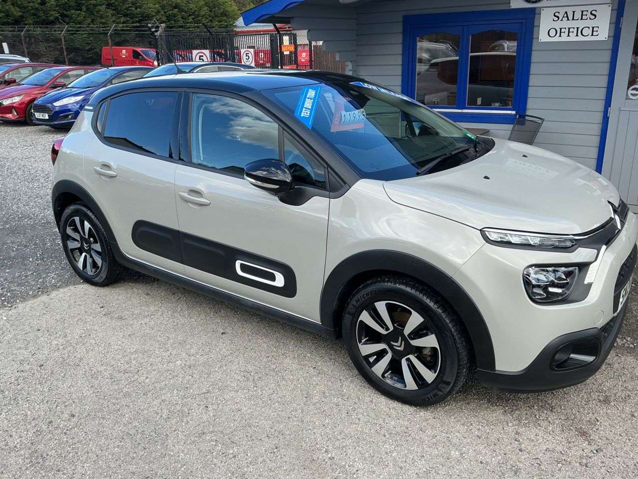 A 2024 CITROEN C3 1.2 PureTech PLUS Hatchback 5dr Petrol Manual Euro 6 (s/s) (83 ps) Call us A 2024 CITROEN C3 1.2 PureTech PLUS Hatchback 5dr Petrol Manual Euro 6 (s/s) (83 ps) Call us
