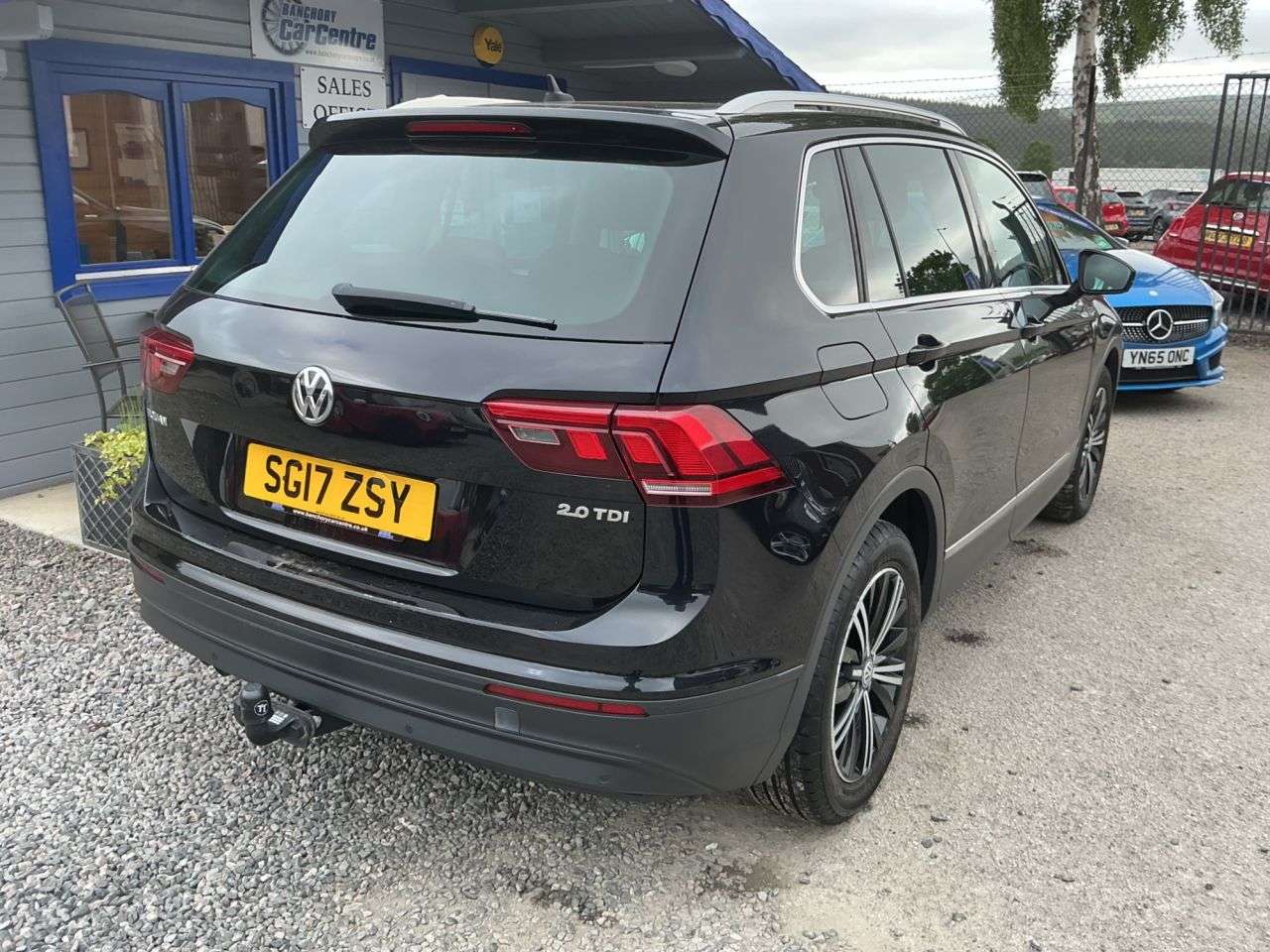 A 2017 VOLKSWAGEN TIGUAN 2.0 TDI BlueMotion Tech SE SUV 5dr Diesel Manual Euro 6 (s/s) (150 ps) Call A 2017 VOLKSWAGEN TIGUAN 2.0 TDI BlueMotion Tech SE SUV 5dr Diesel Manual Euro 6 (s/s) (150 ps) Call