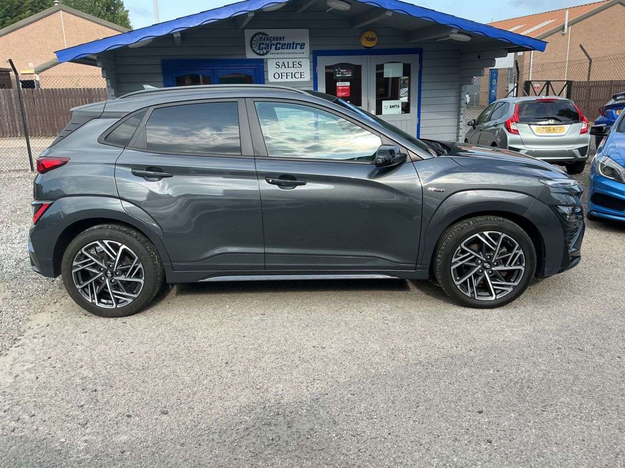 A 2021 HYUNDAI KONA 1.0 T-GDi MHEV N Line SUV 5dr Petrol Hybrid Manual Euro 6 (s/s) (120 ps) Lo A 2021 HYUNDAI KONA 1.0 T-GDi MHEV N Line SUV 5dr Petrol Hybrid Manual Euro 6 (s/s) (120 ps) Lo