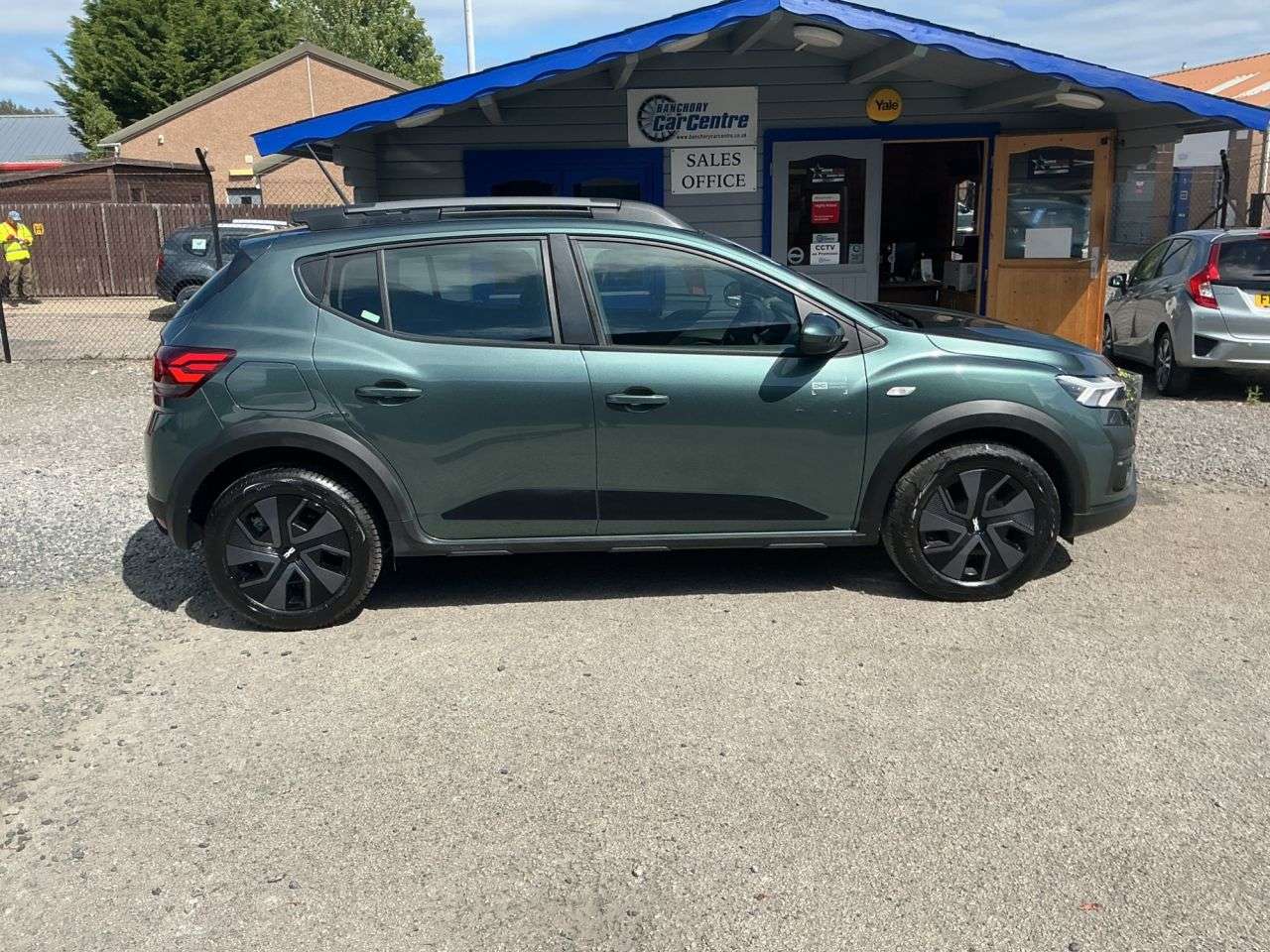 A 2024 DACIA SANDERO STEPWAY 1.0 TCe Expression Hatchback 5dr Petrol Manual Euro 6 (s/s) (90 ps) Very Lo A 2024 DACIA SANDERO STEPWAY 1.0 TCe Expression Hatchback 5dr Petrol Manual Euro 6 (s/s) (90 ps) Very Lo