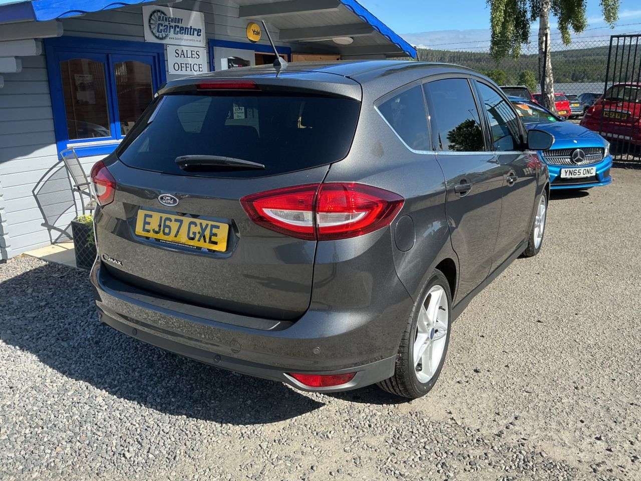 A 2017 FORD C-MAX 1.5 TDCi Titanium X MPV 5dr Diesel Powershift Euro 6 (s/s) (120 ps) Very Lo A 2017 FORD C-MAX 1.5 TDCi Titanium X MPV 5dr Diesel Powershift Euro 6 (s/s) (120 ps) Very Lo