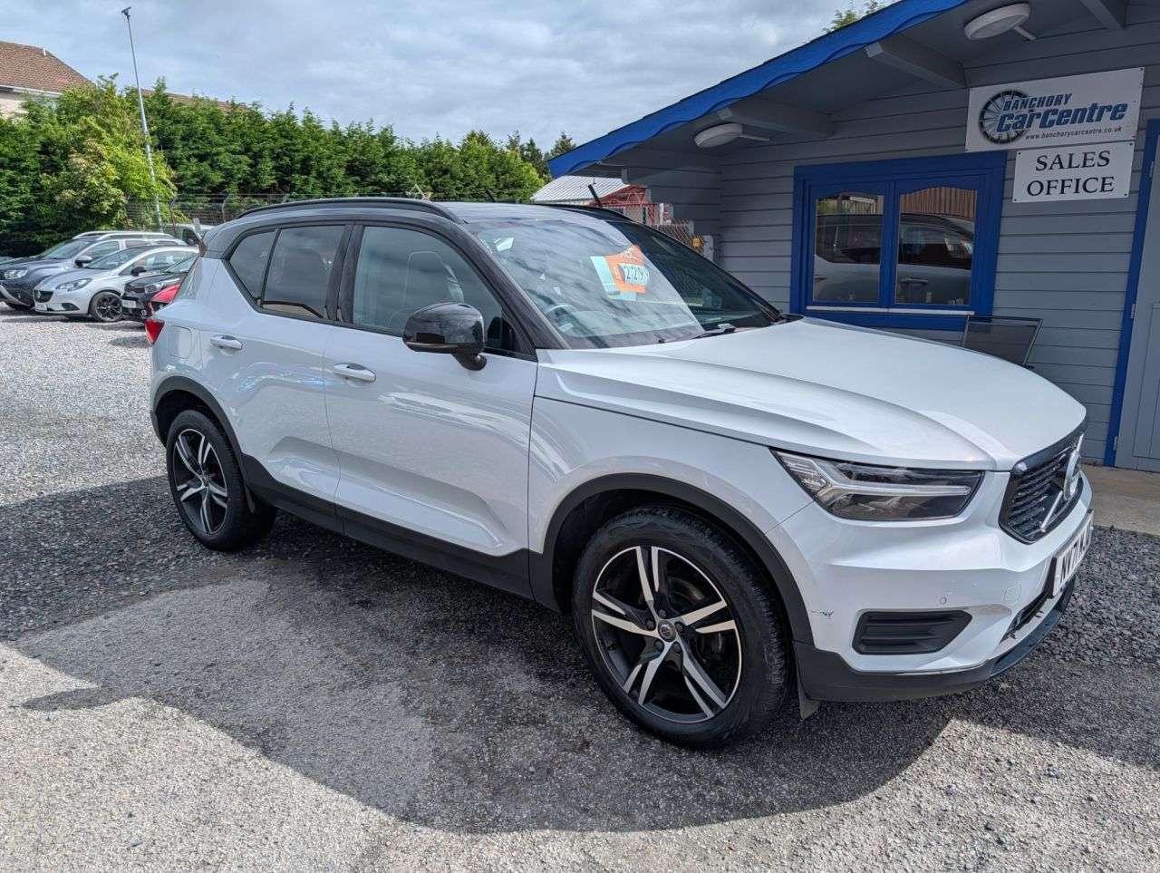 A 2021 VOLVO XC40 1.5 T3 R-Design SUV 5dr Petrol Auto Euro 6 (s/s) (163 ps) Great specificati A 2021 VOLVO XC40 1.5 T3 R-Design SUV 5dr Petrol Auto Euro 6 (s/s) (163 ps) Great specificati