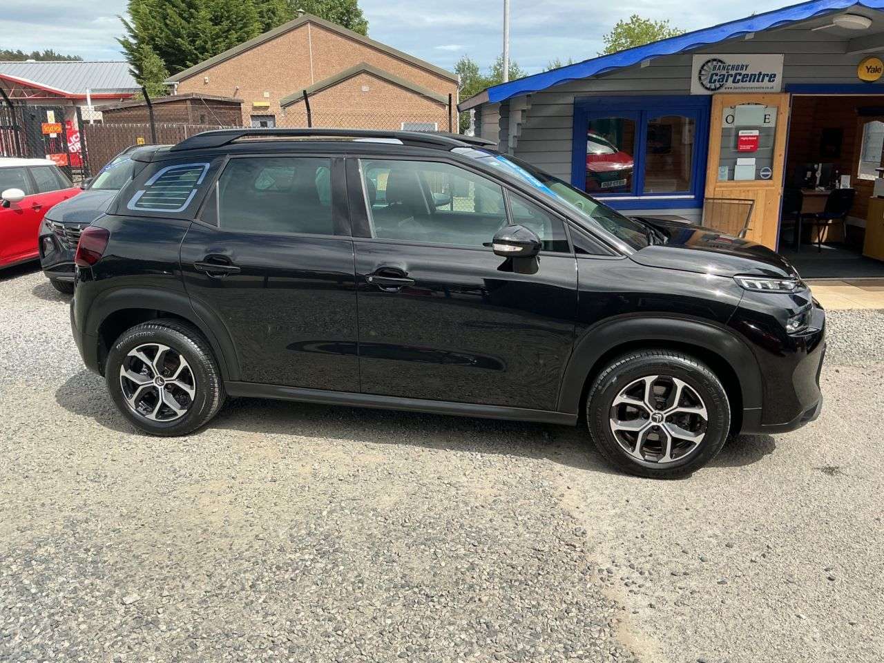 A 2022 CITROEN C3 AIRCROSS 1.2 PureTech Shine SUV 5dr Petrol Manual Euro 6 (s/s) (110 ps) Part exchang A 2022 CITROEN C3 AIRCROSS 1.2 PureTech Shine SUV 5dr Petrol Manual Euro 6 (s/s) (110 ps) Part exchang