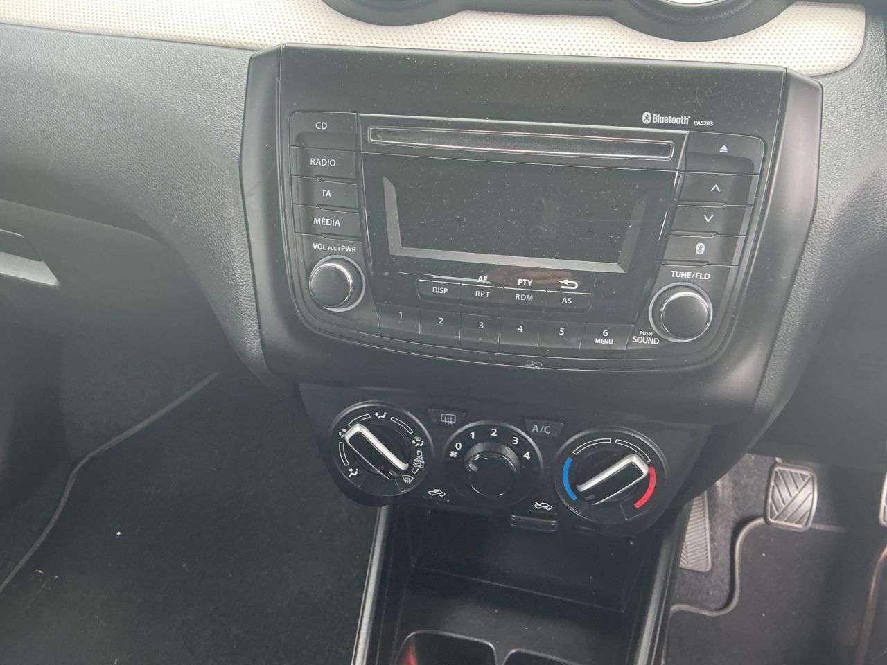 2019 SUZUKI SWIFT 2019 SUZUKI SWIFT