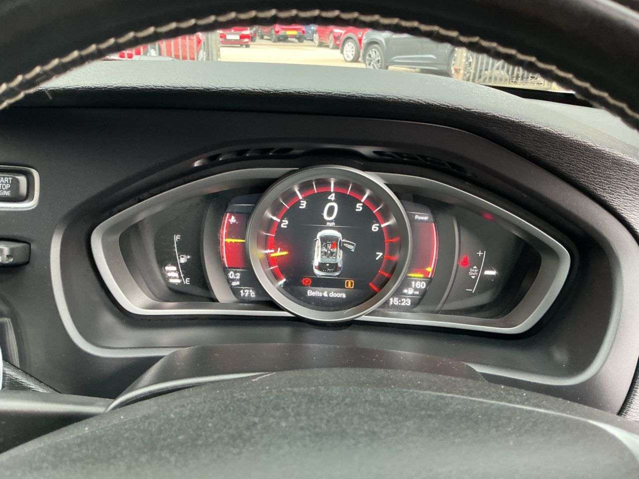 2018 VOLVO V40 2018 VOLVO V40