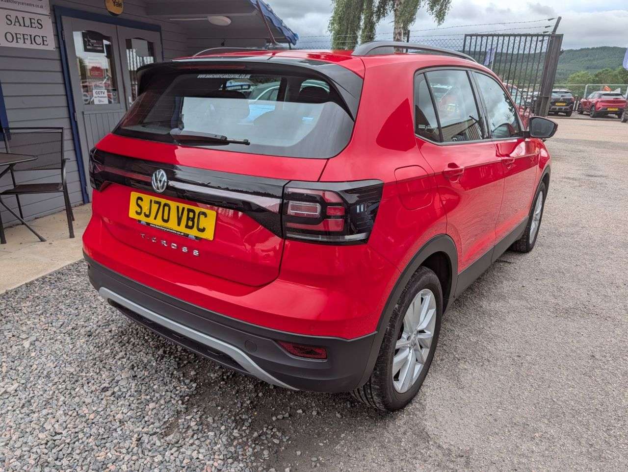 A 2020 VOLKSWAGEN T-CROSS 1.0 TSI SE SUV 5dr Petrol Manual Euro 6 (s/s) (110 ps) Low mileage A 2020 VOLKSWAGEN T-CROSS 1.0 TSI SE SUV 5dr Petrol Manual Euro 6 (s/s) (110 ps) Low mileage