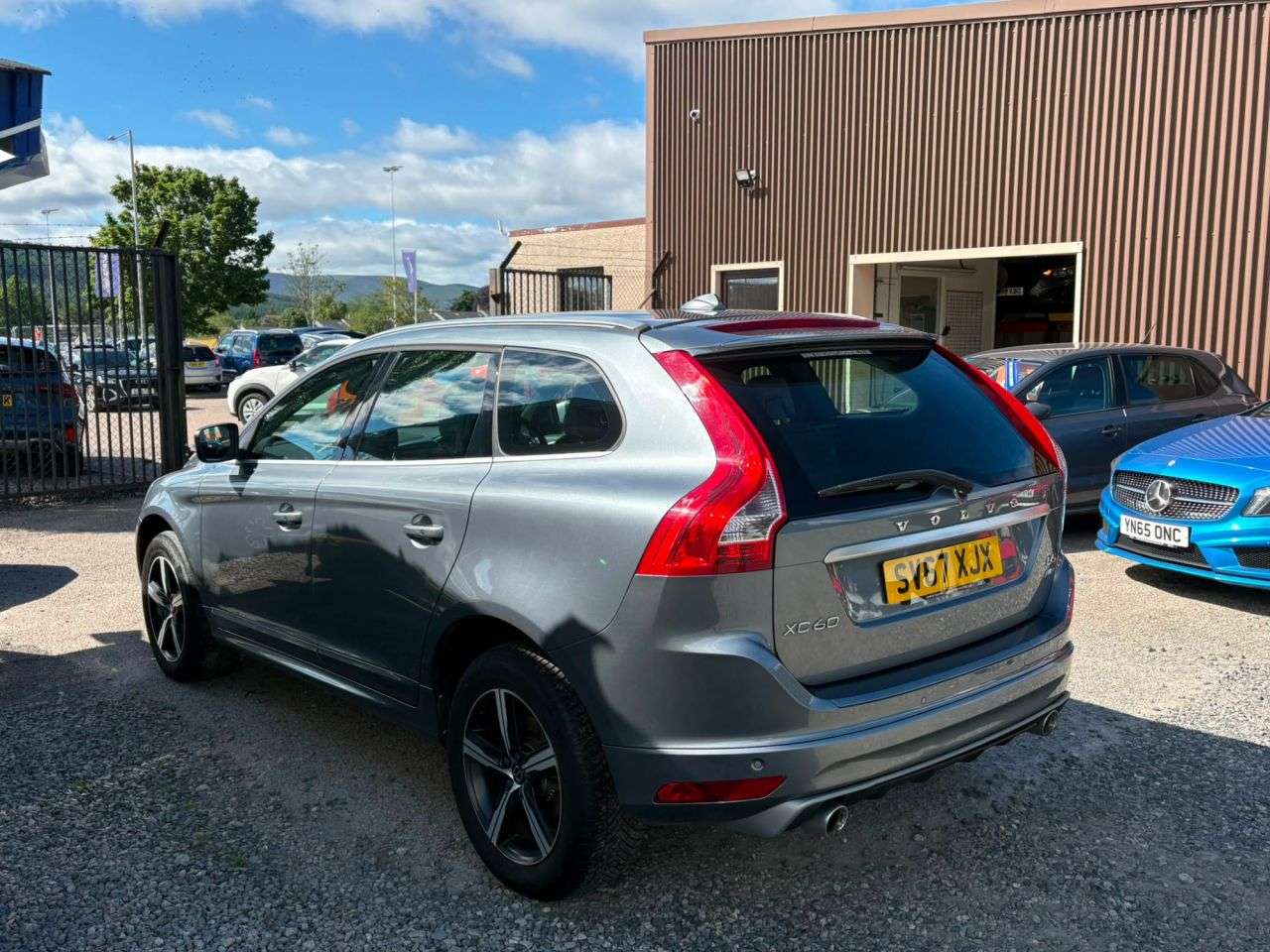 2017 VOLVO XC60 2017 VOLVO XC60