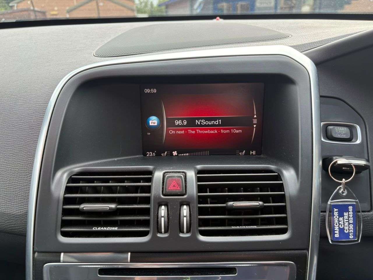 2017 VOLVO XC60 2017 VOLVO XC60