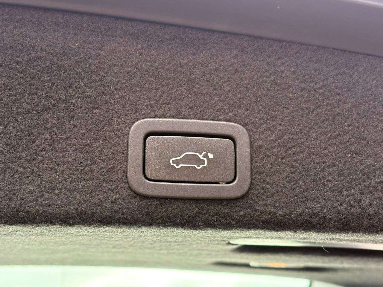 2017 VOLVO XC60 2017 VOLVO XC60