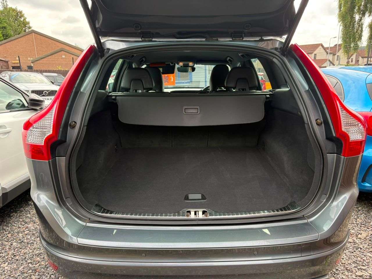 2017 VOLVO XC60 2017 VOLVO XC60