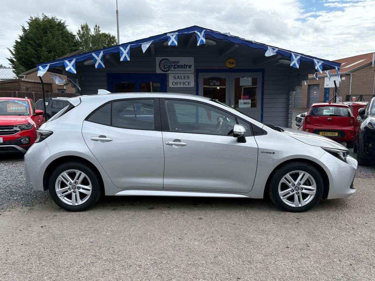 A 2021 TOYOTA COROLLA 1.8 VVT-h GPF Icon Hatchback 5dr Petrol Hybrid CVT Euro 6 (s/s) (122 ps) Au A 2021 TOYOTA COROLLA 1.8 VVT-h GPF Icon Hatchback 5dr Petrol Hybrid CVT Euro 6 (s/s) (122 ps) Au